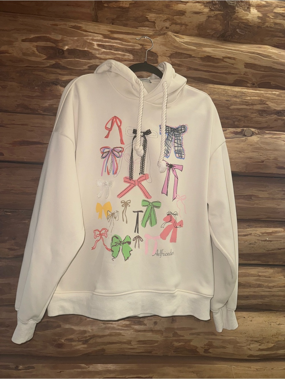 Aelfric Eden White Hoodie with Multicolor Bow Motif